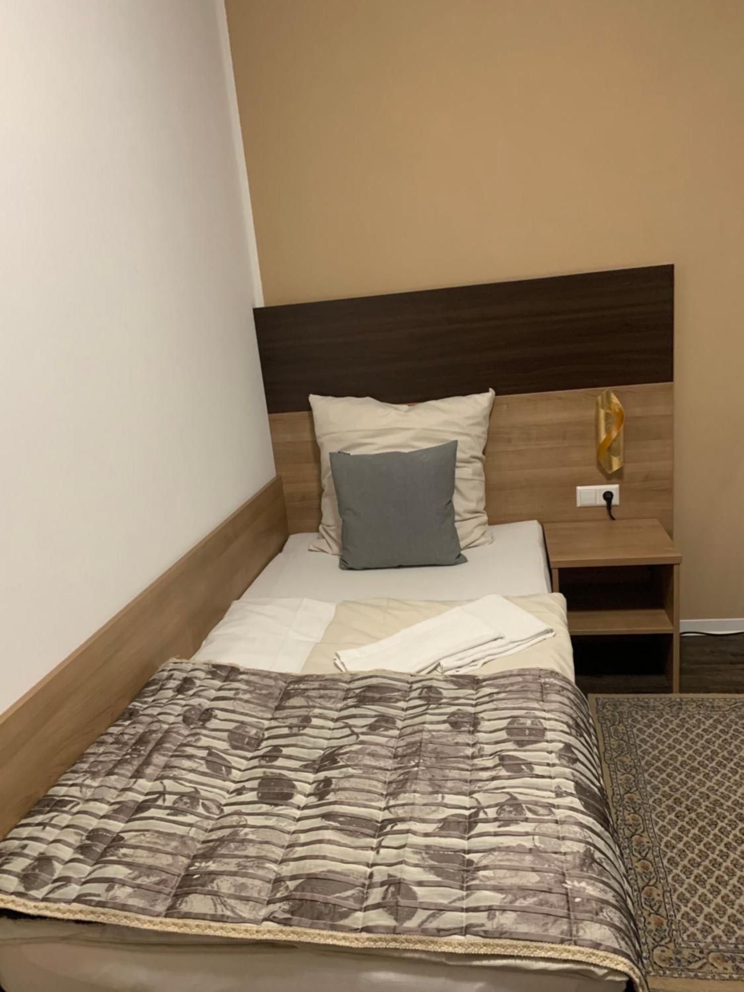 Hotel Pizzeria Da Beni Kochersteinsfeld Екстер'єр фото