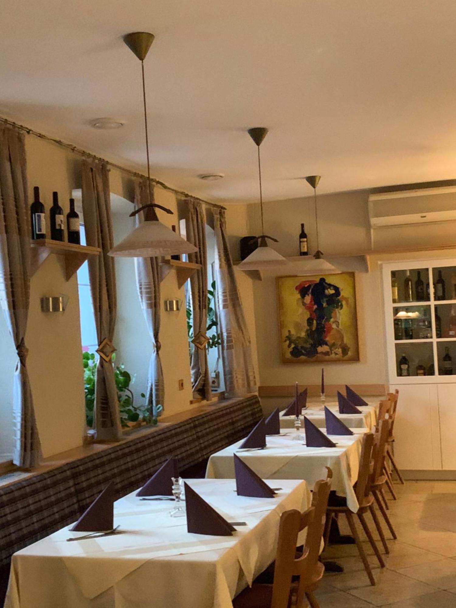 Hotel Pizzeria Da Beni Kochersteinsfeld Екстер'єр фото