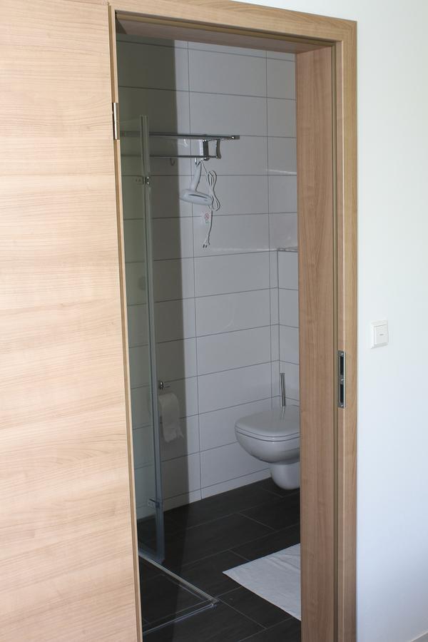 Hotel Pizzeria Da Beni Kochersteinsfeld Екстер'єр фото
