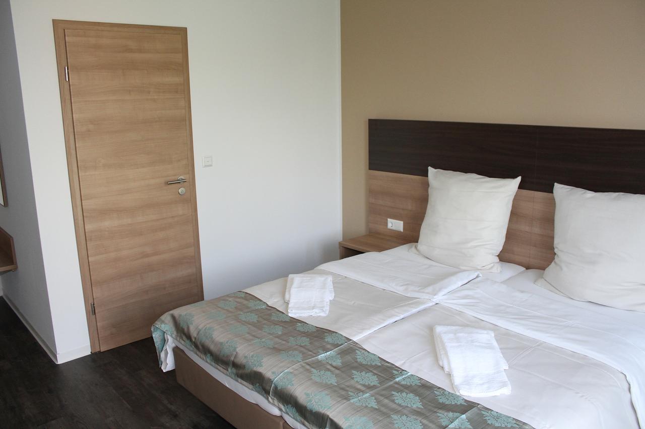 Hotel Pizzeria Da Beni Kochersteinsfeld Екстер'єр фото