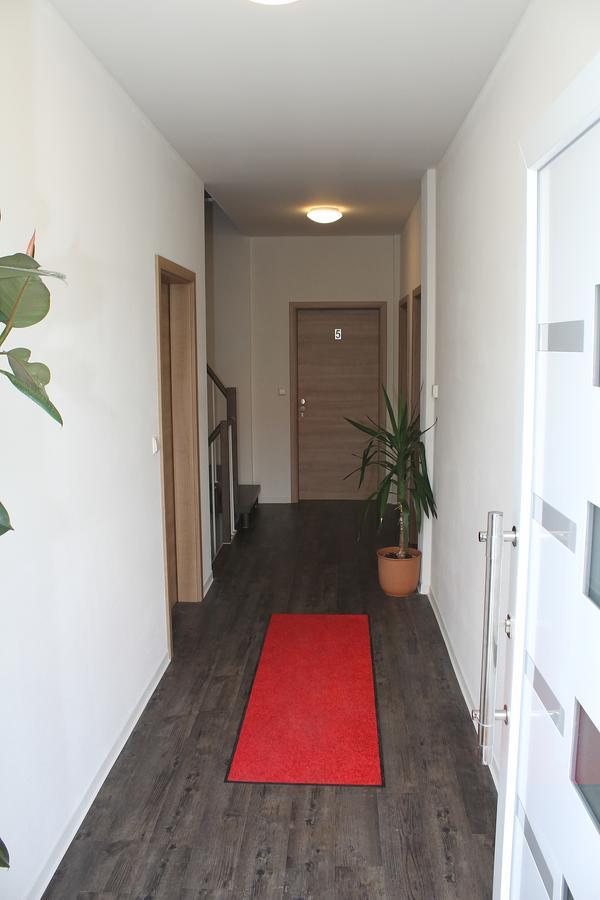 Hotel Pizzeria Da Beni Kochersteinsfeld Екстер'єр фото