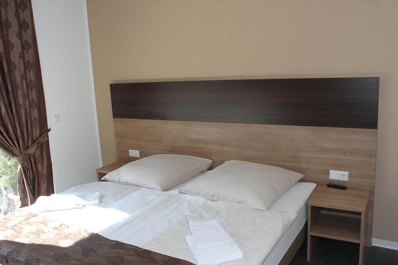 Hotel Pizzeria Da Beni Kochersteinsfeld Екстер'єр фото